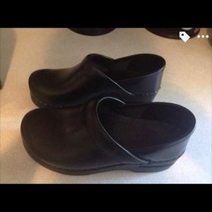 Dansko Pro Cabrio Leather Clog Black
